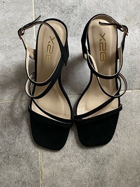 X2B Black Strappy Square-Toe Heels